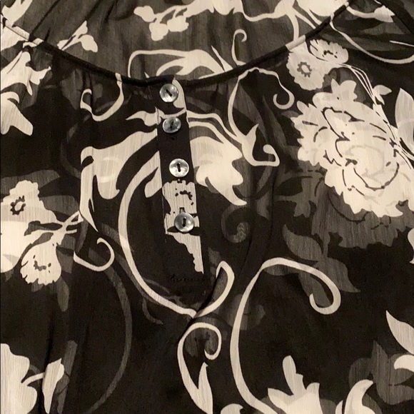 Top - Picture 2 of 4